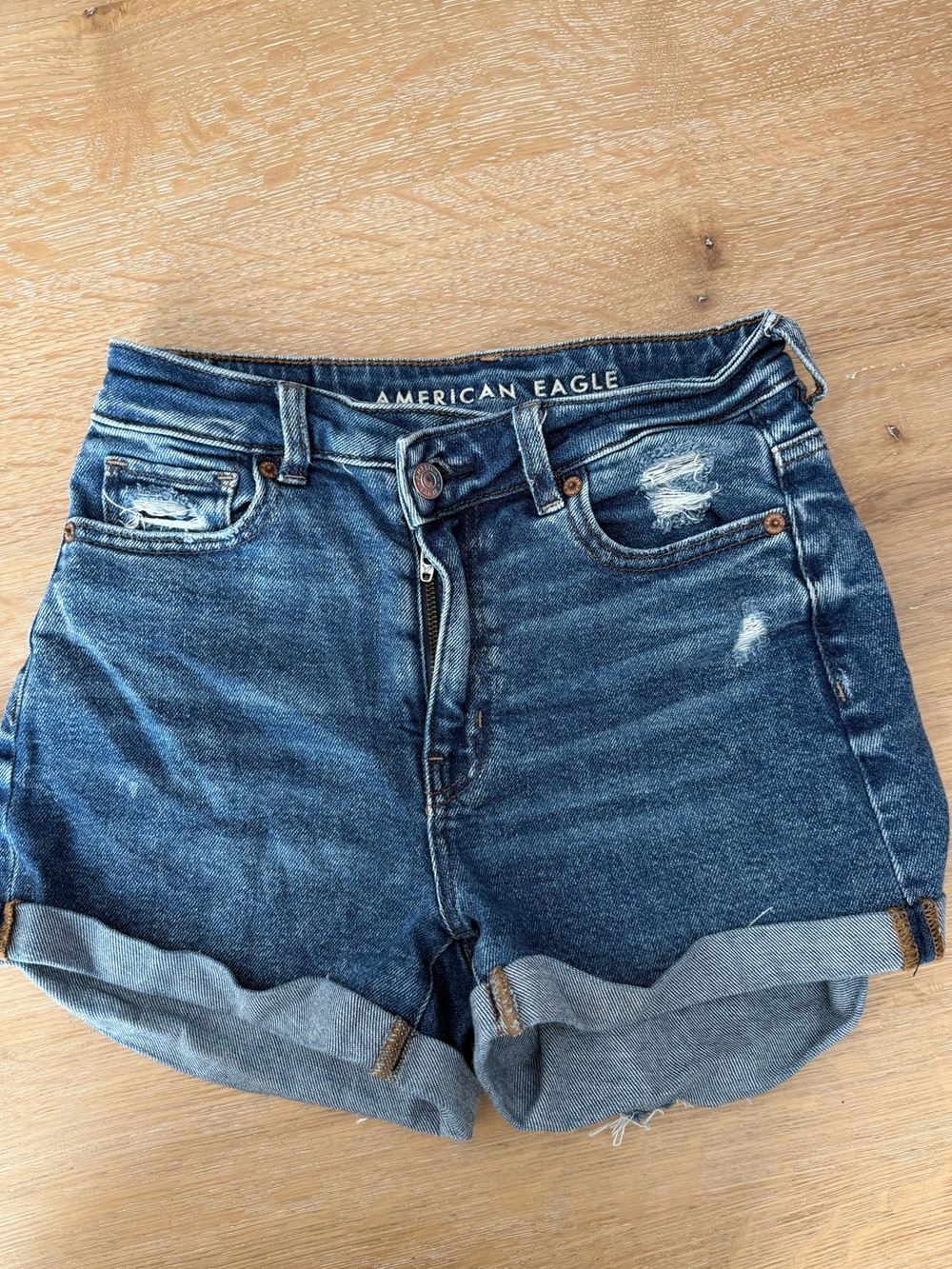 American Eagle Outfitters Distressed Rolled Cuff Denim Shorts Size 00